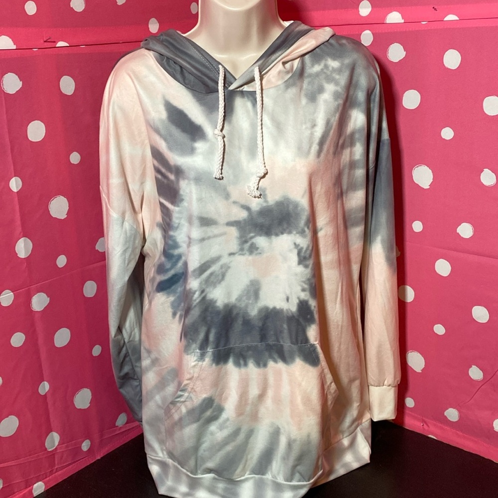 NWOT XL TIE DYE LONG SLEEVE HOODIE